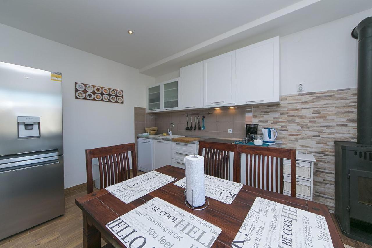 Apartments Sanja Baška Voda Zewnętrze zdjęcie