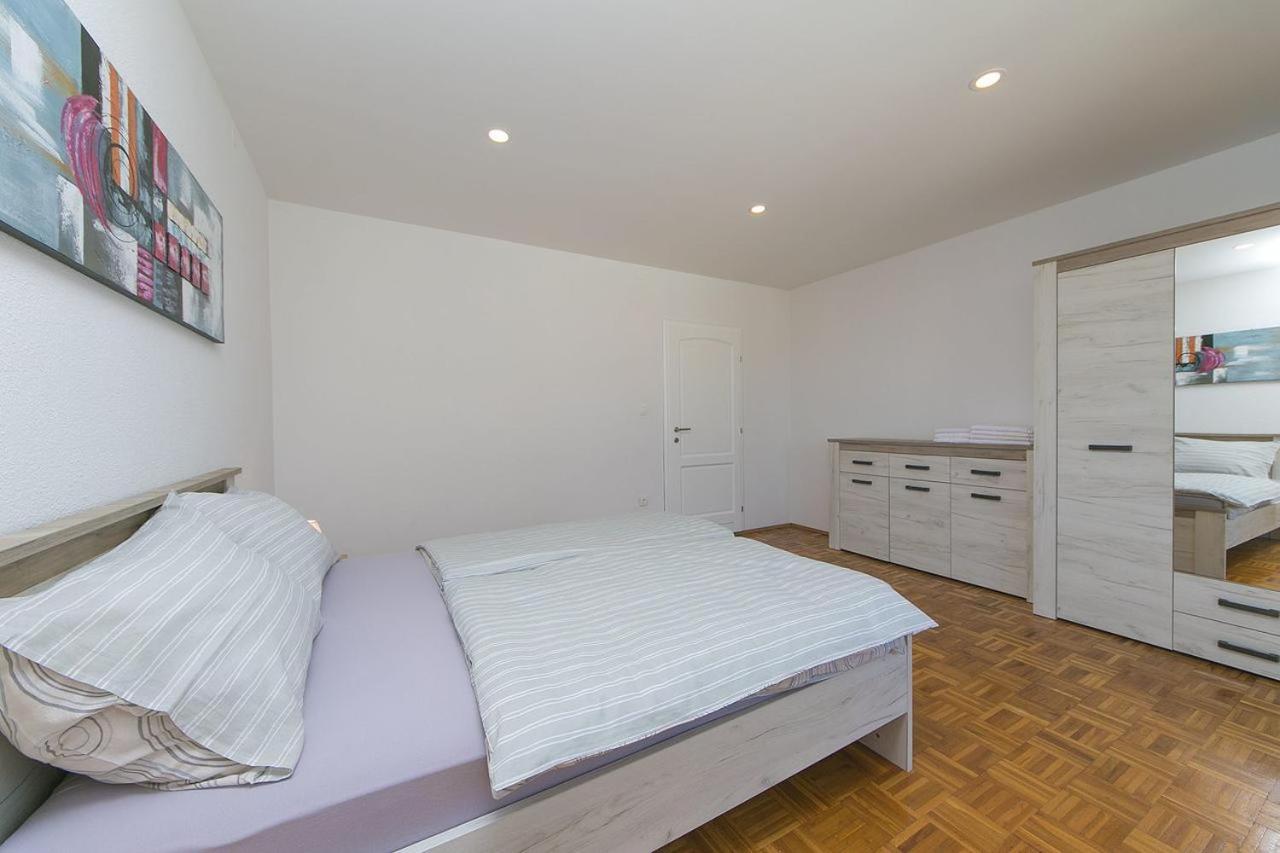 Apartments Sanja Baška Voda Zewnętrze zdjęcie